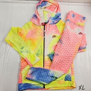 Nike Women's Tie Dye Outfit